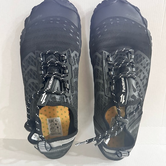 Vibram Black FiveFingers with Gray Accents Water Shoes - Picture 1 of 9